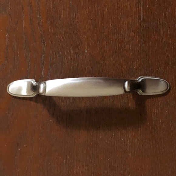 20 Polished chrome drawer pulls - Picture 1 of 7
